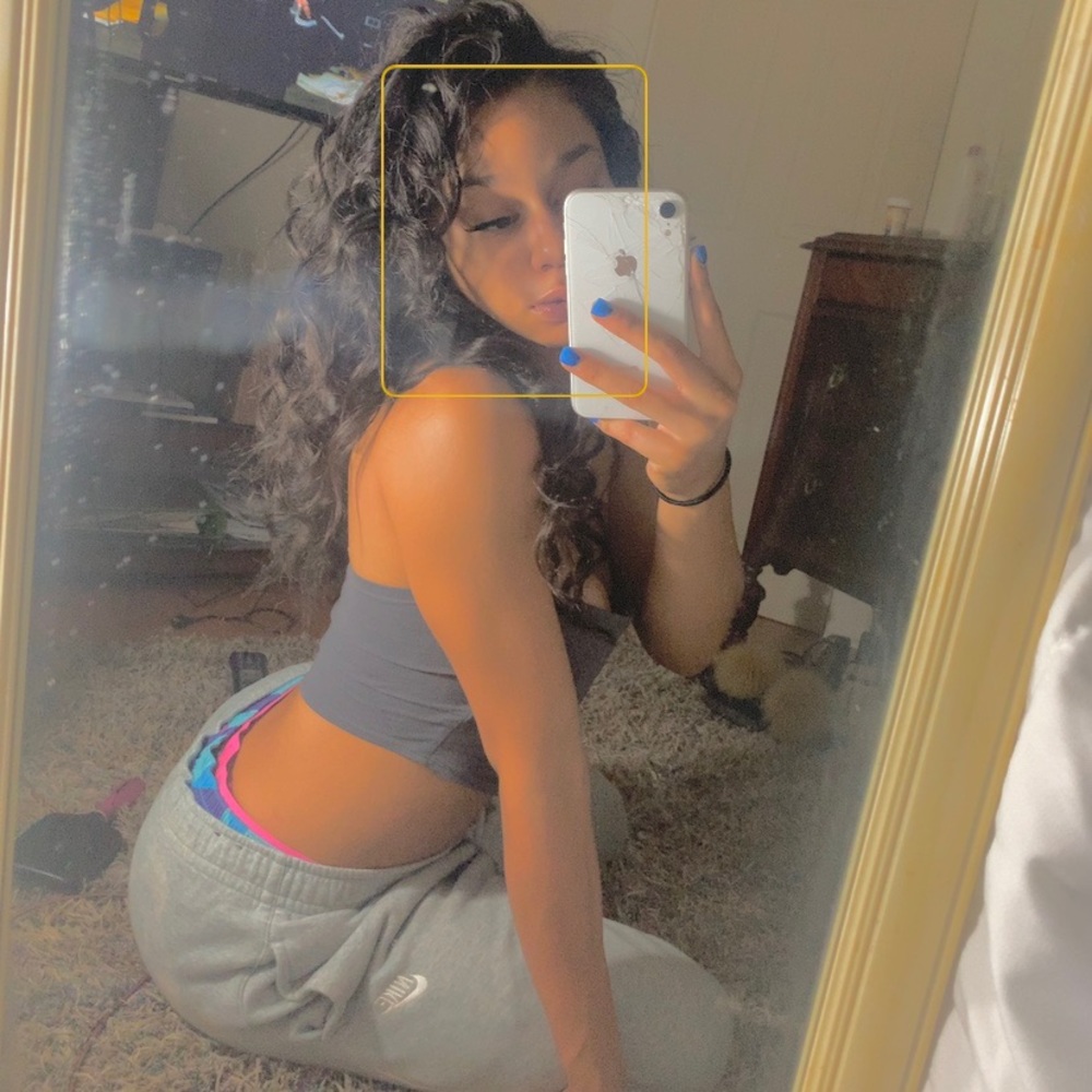 Meet your Posher, Cayla